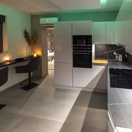 Suitedreams - Bali Apartment Liege